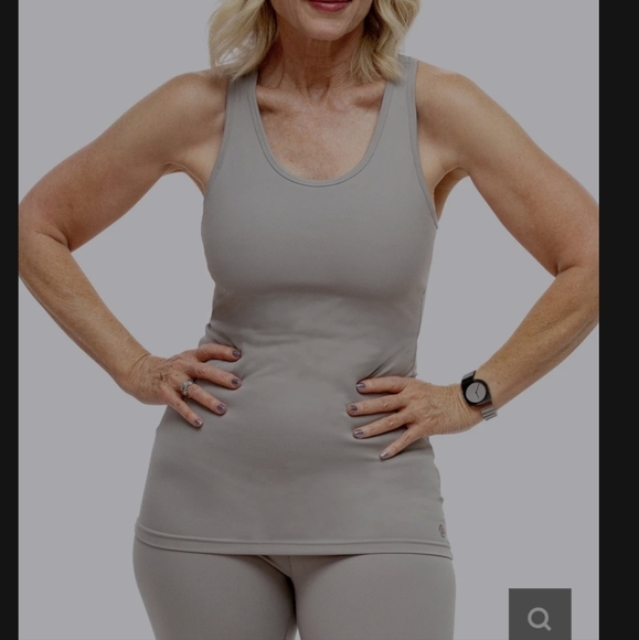 any age activewear COMPLETE COVERAGE TUMMY CONTROL SPORT TANK WITH BRA Medium - Picture 2 of 13